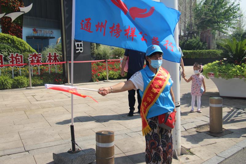 <strong>女人黄色操逼视频</strong>